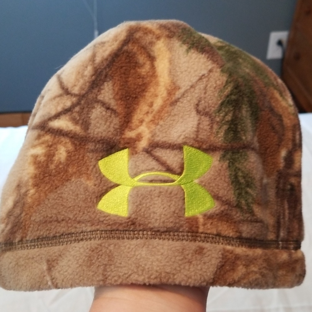 Camo Under Armour toboggan